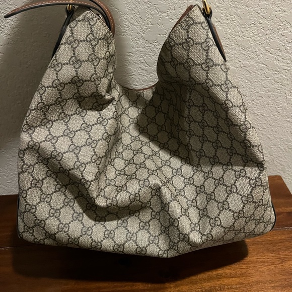 Gucci : Chain Hobo GG Coated Canvas - Picture 6 of 11